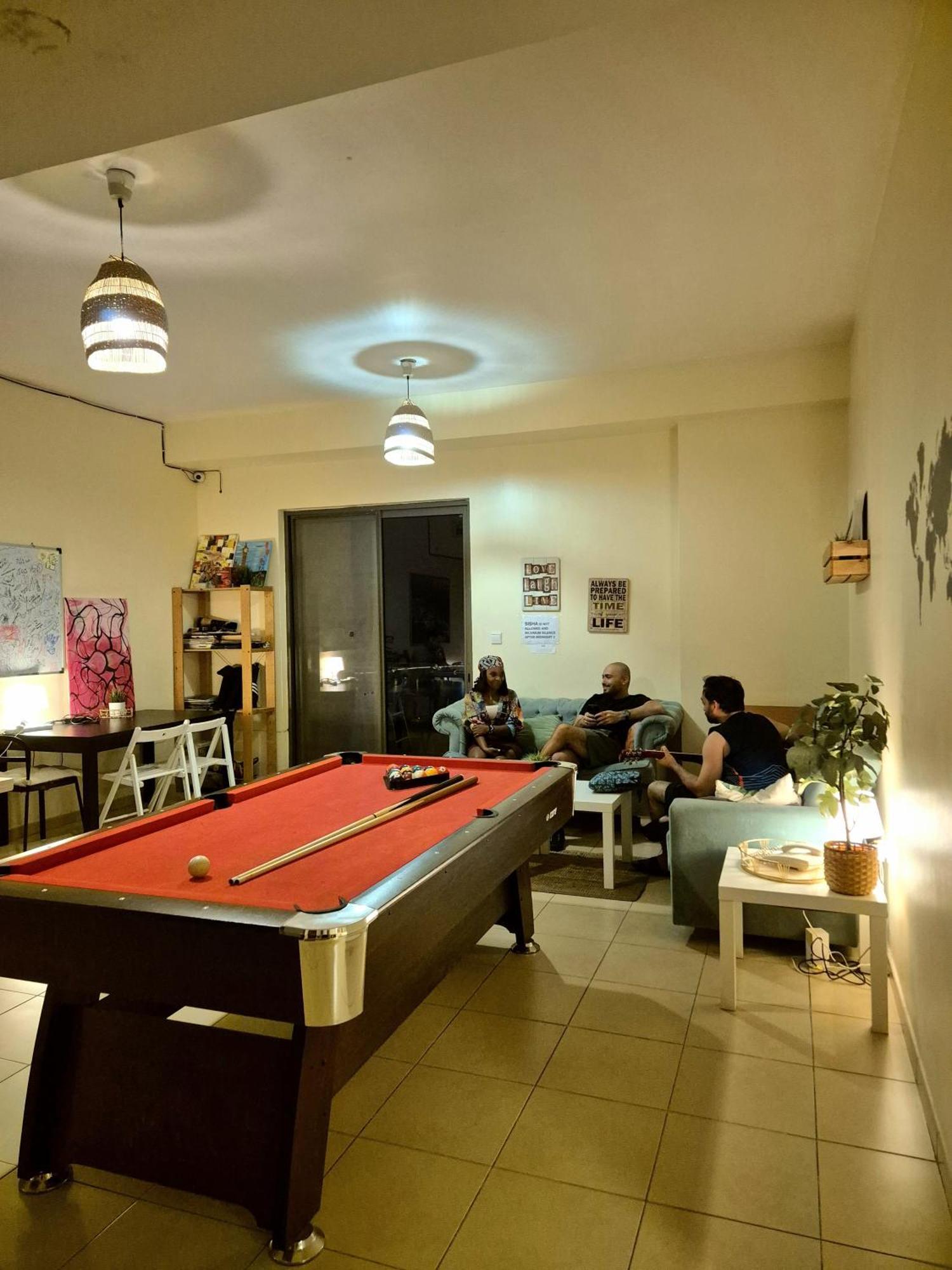 Hostel Bohemian Backpackers Dubai Exterior foto