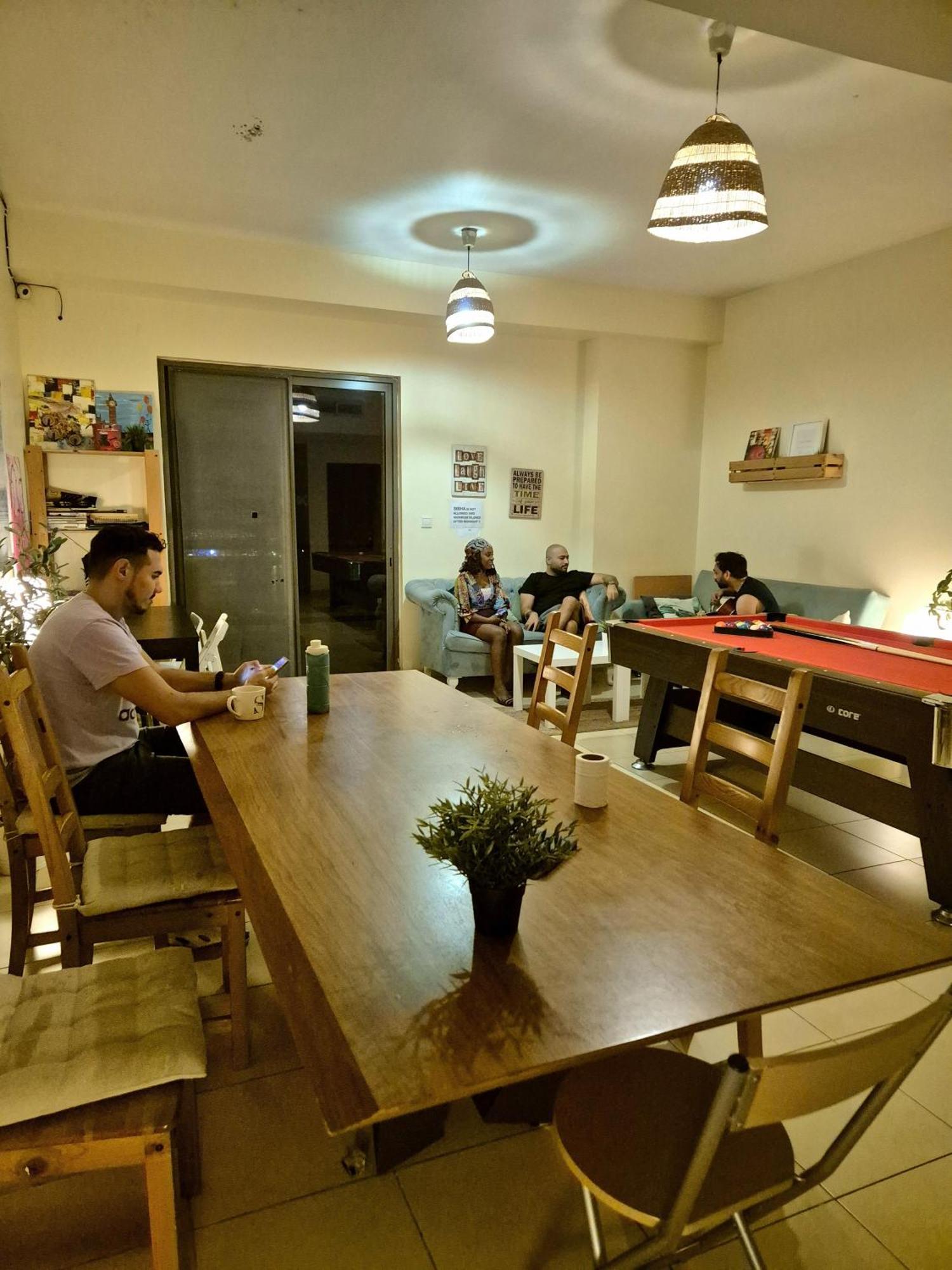 Hostel Bohemian Backpackers Dubai Exterior foto