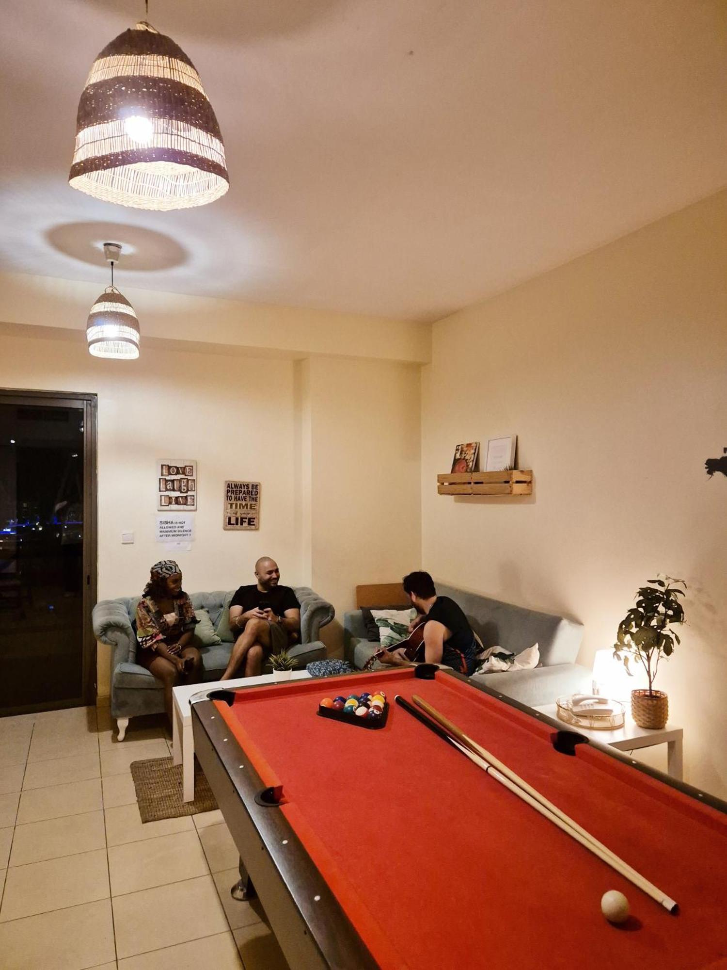 Hostel Bohemian Backpackers Dubai Exterior foto