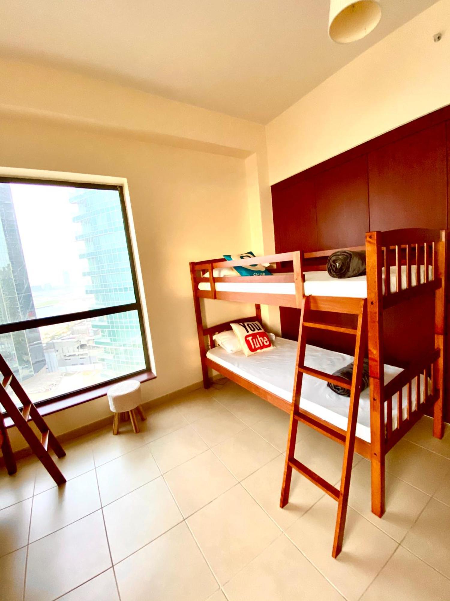 Hostel Bohemian Backpackers Dubai Exterior foto